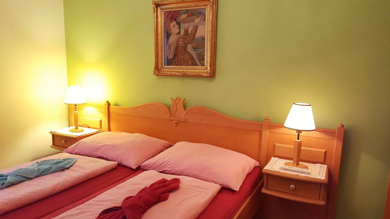 Hotel Alte Post Krems Extérieur photo
